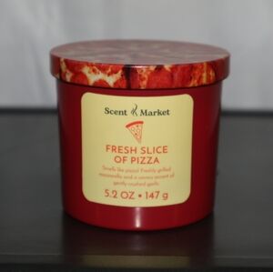 Scent Market Fresh Slice of Pizza Scented Jar Candle. 5.2 oz. New.